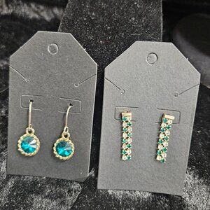 2 pair green stone gold tone earrings